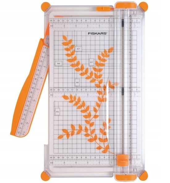 FISKARS A4 slīdošā apgriešanas iekārta ar rotējošu asmeni 30 cm