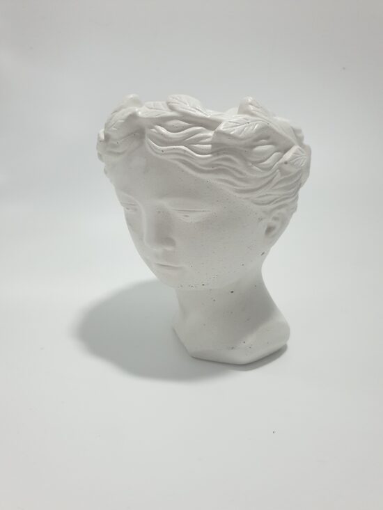 Trauks puķpodam, svecēm vai aksesuāru glabāšanai