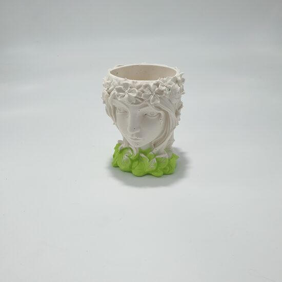 Trauks puķpodam, svecēm vai aksesuāru glabāšanai